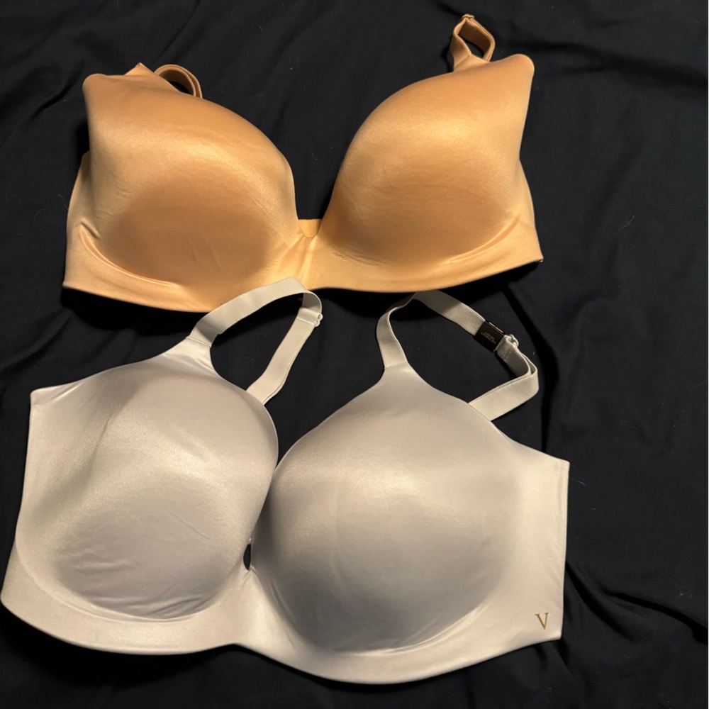 Women’s Victoria Secret no wire bra